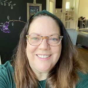 Meet your Posher, Laura